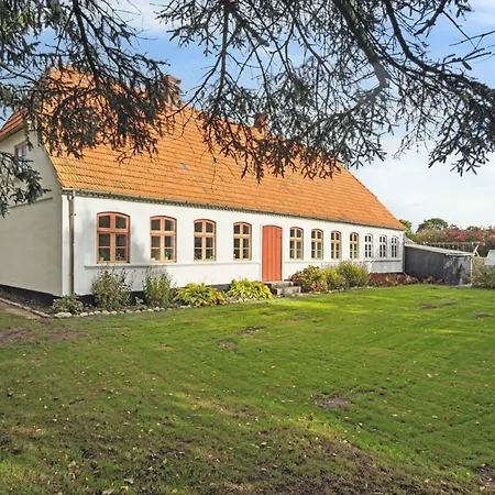 Country Idyll With Wilderness Bath And Sauna,